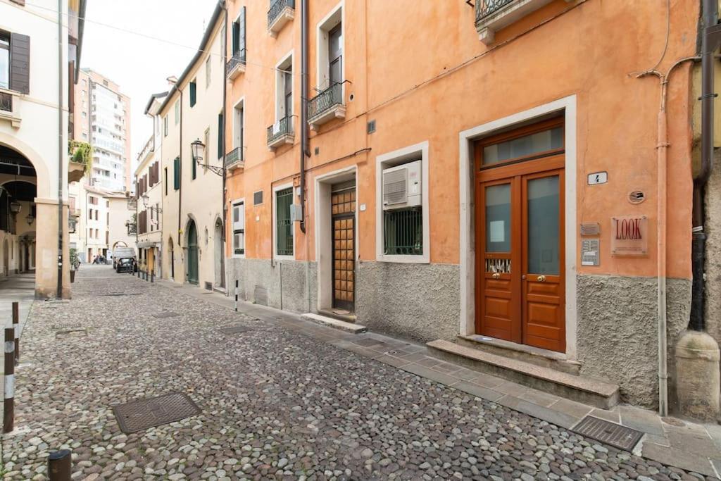 Enjoy Home - Appartamento Orologio, Piazza Dei Signori Падуа Екстериор снимка